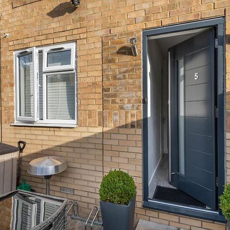 Apartamento 2 Bed Town House With Garden In Hackney, Londres Exterior foto