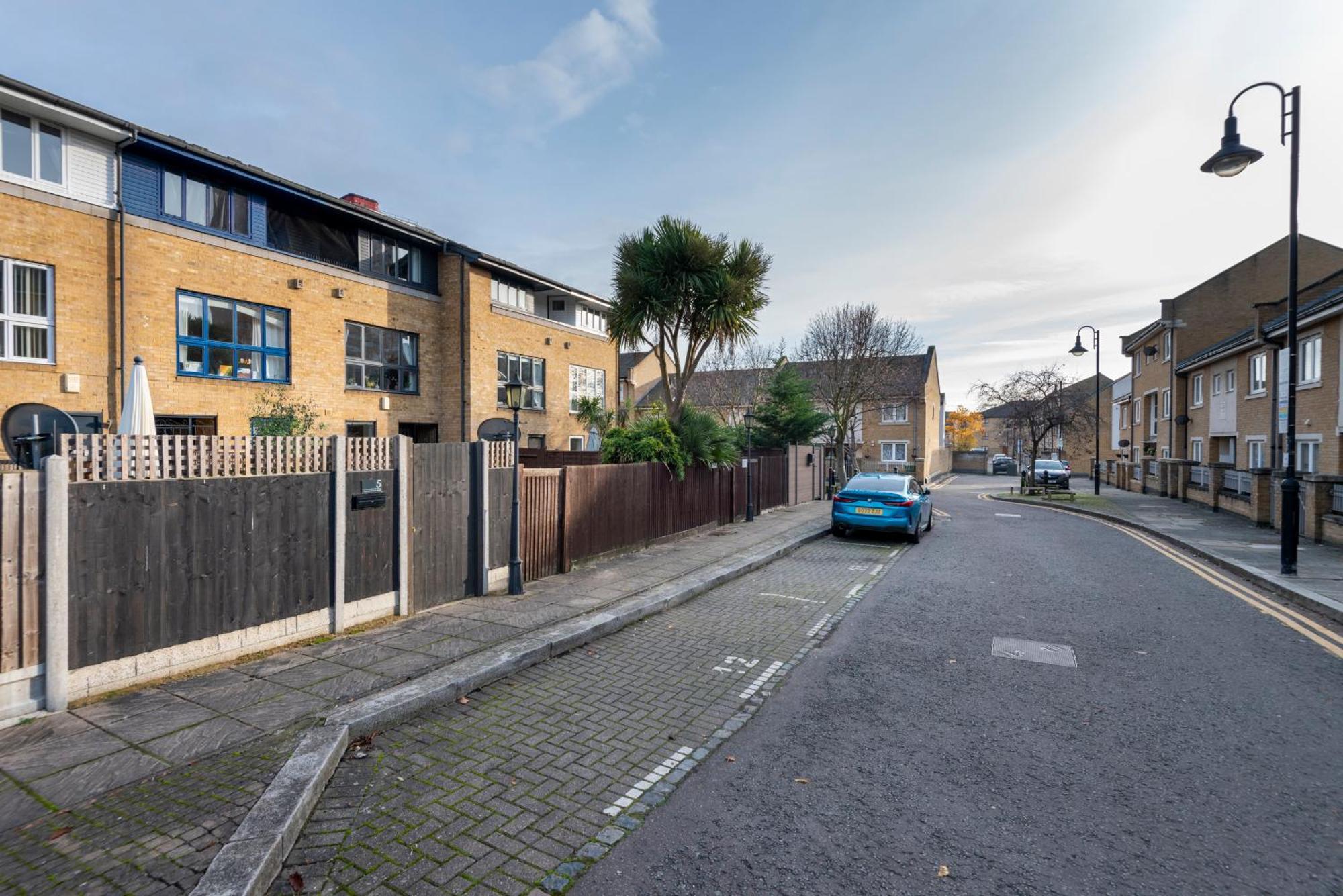 Apartamento 2 Bed Town House With Garden In Hackney, Londres Exterior foto