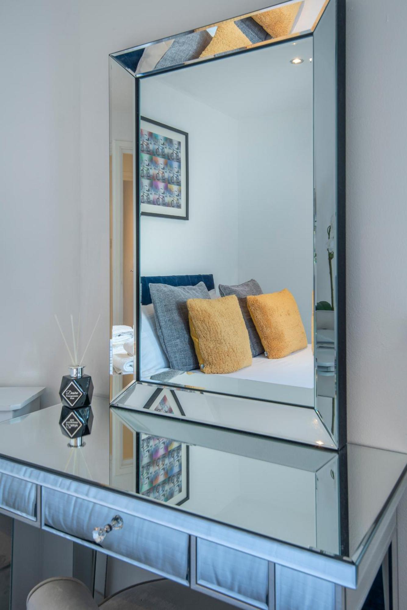 Apartamento 2 Bed Town House With Garden In Hackney, Londres Exterior foto