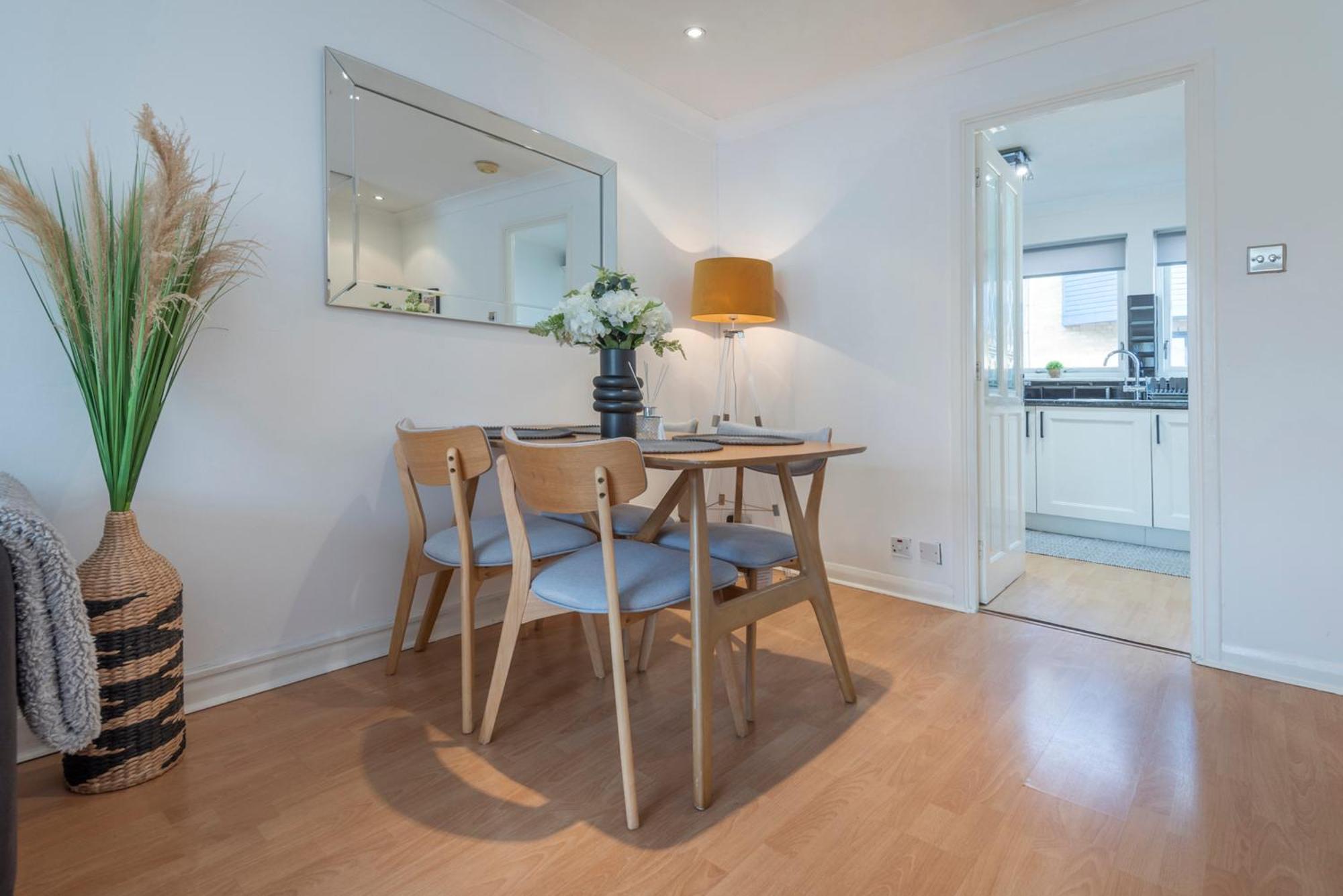 Apartamento 2 Bed Town House With Garden In Hackney, Londres Exterior foto